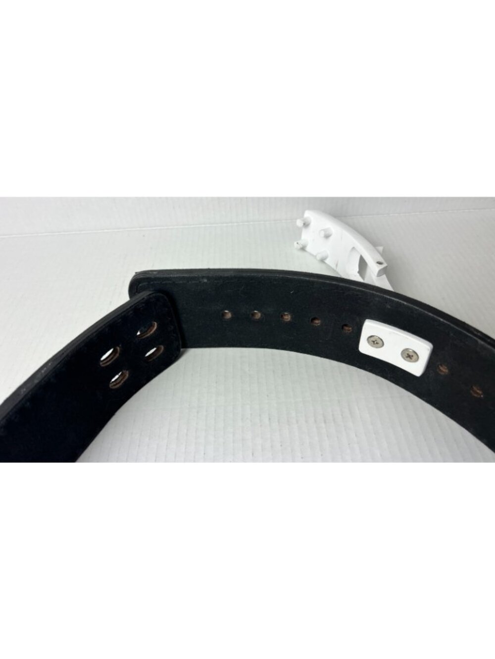 Irontanks Caliber 10mm 3" Powerlifting Belt Black w Matte White Lever Buckle - Picture 5 of 9